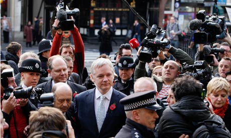 LA SPORCA GUERRA CONTRO WIKILEAKS