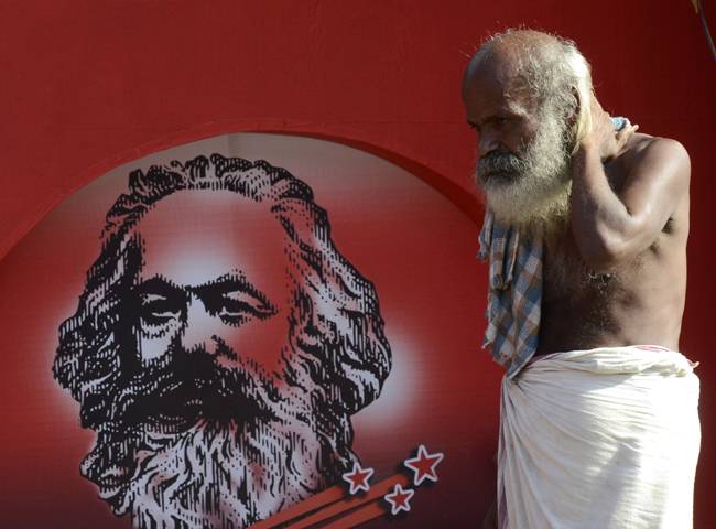 ITALIA E INDIA; TRA MARX, I GANDHI, I PESCATORI, I PESCECANI E I FINTI CIECHI