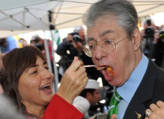 LA LEGA, BOSSI, IL CERCHIO MAGICO E LA CIRCONVENZIONE DI INCAPACE