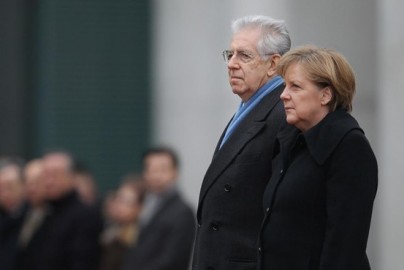 MONTI CI SPEZZA LE RENI PER DARE I SOLDI ALLA GRECIA