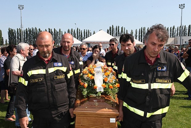 LO SPETTACOLO DEL SISMA