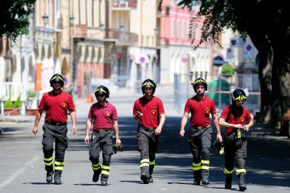 TERREMOTO: COMPLOTTISTI SCATENATI NEL WEB