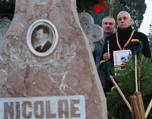 CEAUSESCU SI' CHE SAPEVA RISOLVERE IL PROBLEMA DEL DEBITO