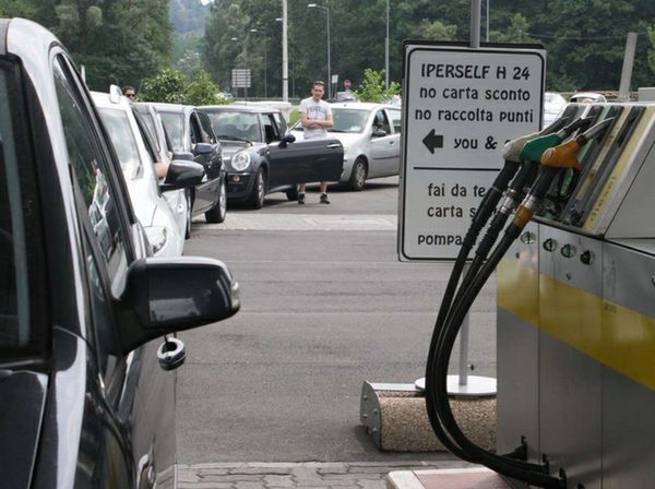 RAFFINERIE ITALIANE: E' COLLASSO ?