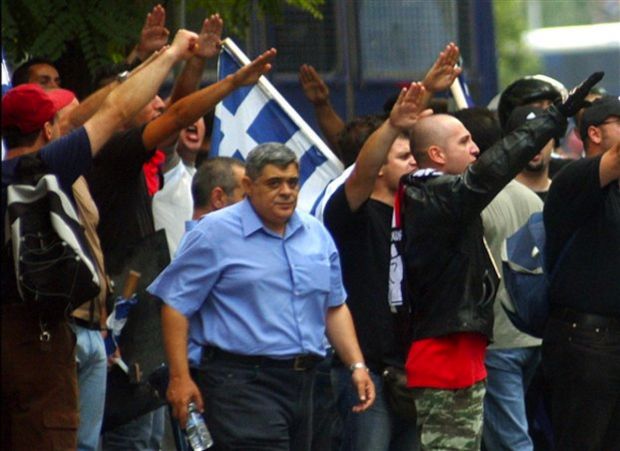 GRECIA CRISI: I SUICIDI, E LA MARCIA DEI NAZISTI