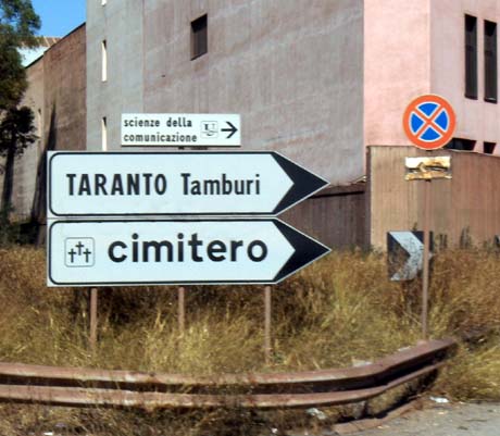 A TARANTO VIA L'ILVA PER FAR LARGO ALLA NATO