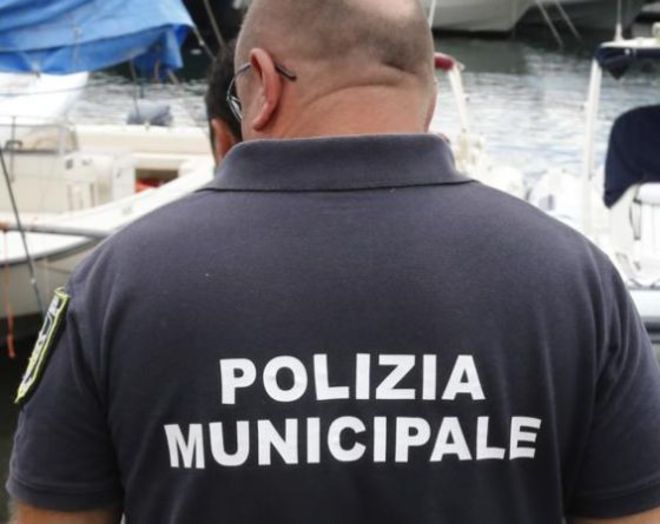IL MIO INCUBO DI MEZZA ESTATE
