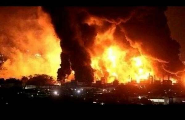 STRAGE IN UNA RAFFINERIA IN VENEZUELA. 7 BUONI MOTIVI PER CREDERE A UN COMPLOTTO