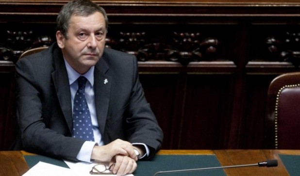 LA GUERRA PSICOLOGICA DI PROFUMO IN FUNZIONE DELLA PEDAGOGIA FINANZIARIA