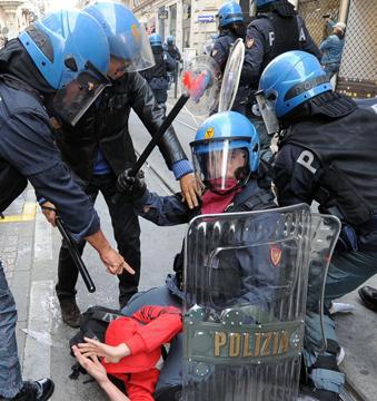 COMICI (E) POLITICI