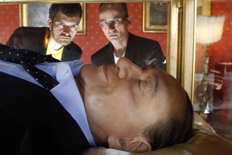 BERLUSCONI: STRATEGIE E INTERESSI