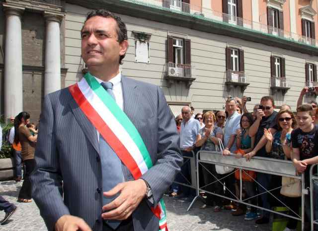 VEDI NAPOLI E POI MUORI