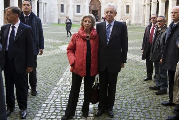 UN UOMO DA MARCIAPIEDE