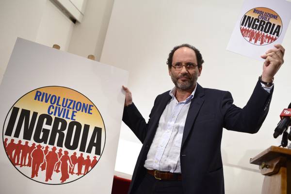 THRILLER INGROIA E GLI ZOMBIE ARANCIONI