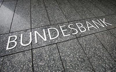 L’ORO DELLA BUNDESBANK - RIENTRANO DA NEW YORK E DA PARIGI LE RISERVE AUREE DELLA GERMANIA