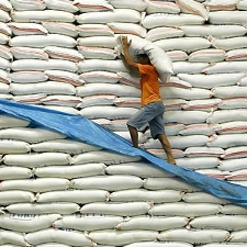 FINIRA' CON UNA GUERRA ? PERCHE’ LA CINA STA COMPRANDO TANTO RISO, FERRO E LATTE IN POLVERE ?