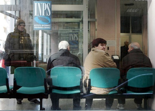 GLI ITALIANI NON VOTANO MAI A CASO