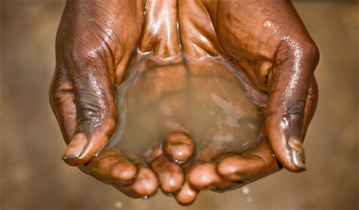ALLA CONQUISTA DELL’ACQUA GLOBALE: ECCO I NUOVI BARONI DELL’ACQUA