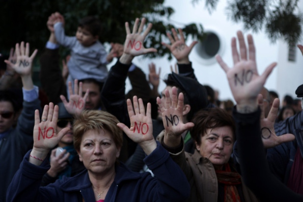 CENSURA, CONTROLLI AI CAPITALI, SQUALLIDI E DEFICIENTI