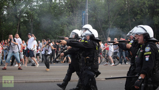 PROTESTE POPOLARI DIFFUSE ? ARRIVA L'ESERCITO SOVRANAZIONALE
