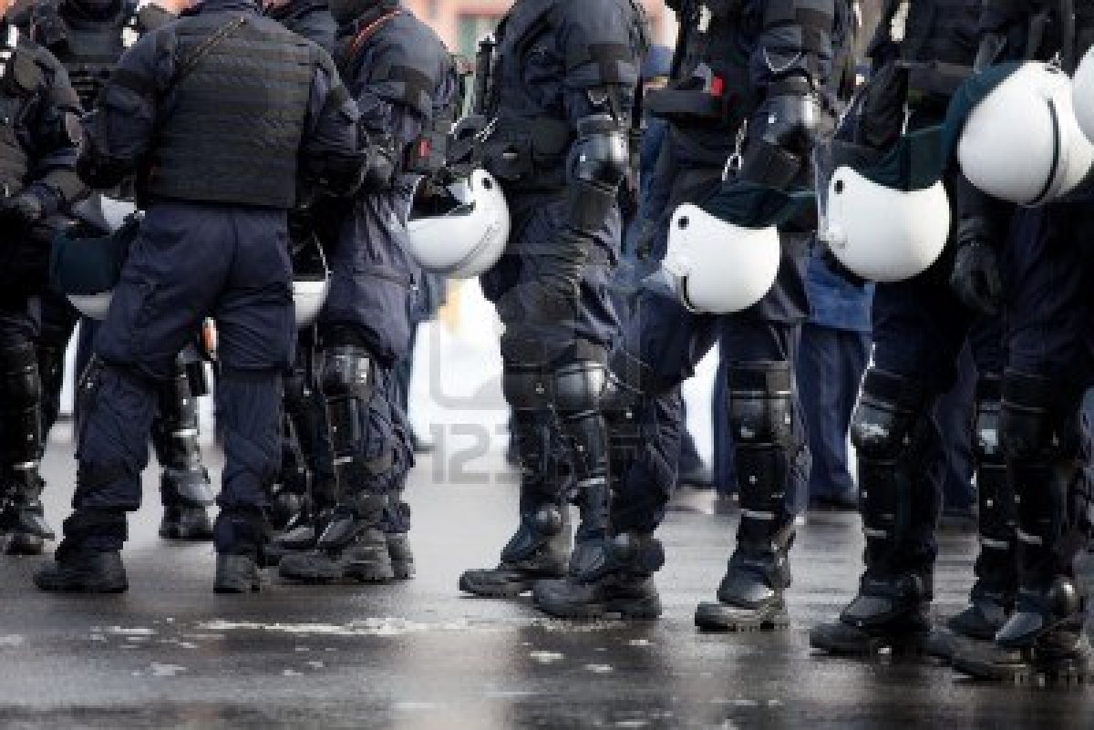 EUROPA STA NASCENDO UNA DITTATURA. FUGGITE, SCIOCCHI !