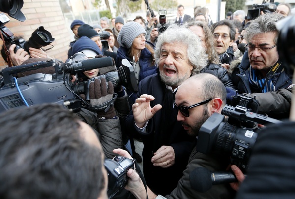 BEPPE GRILLO: MOMENTO GIUSTO PER UN COLPO DI STATO ?