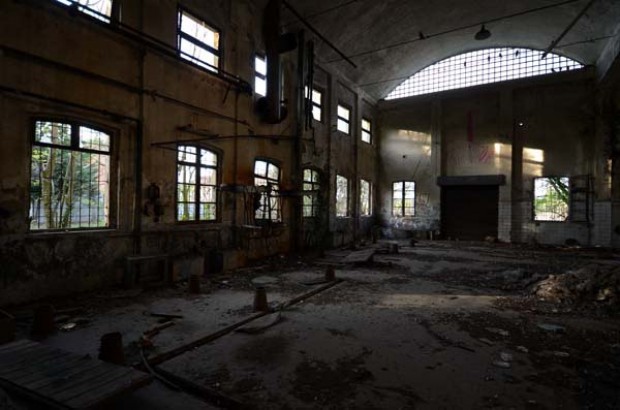 COME CI HANNO DEINDUSTRIALIZZATO