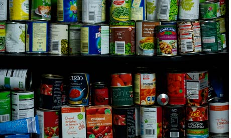 IN GRAN BRETAGNA LA CROCE ROSSA LANCIA I PRIMI AIUTI ALIMENTARI DAI TEMPI DELLA SECONDA GUERRA MONDIALE
