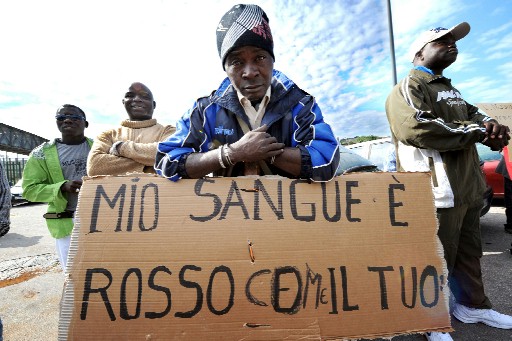 LA SGRADEVOLE QUESTIONE DELLA “SOLIDARIETA'” AI MIGRANTI CLANDESTINI