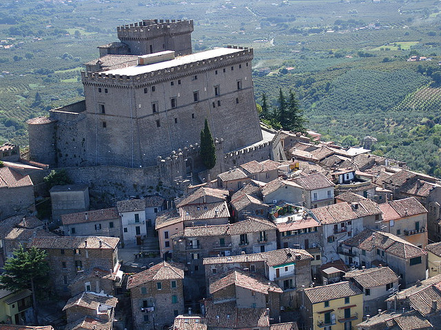 L’ITALIA SVENDERA’ I CASTELLI STORICI PER RISANARE I BUCHI DI BILANCIO