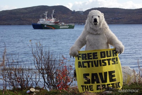 GREENPEACE CONTRO LA RUSSIA - COME CE LA RACCONTANO E COME STANNO VERAMENTE LE COSE