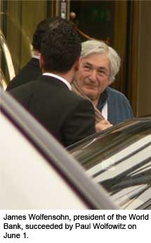 BILDERBERG: ALEX JONES INTERVISTA DANIEL ESTULIN