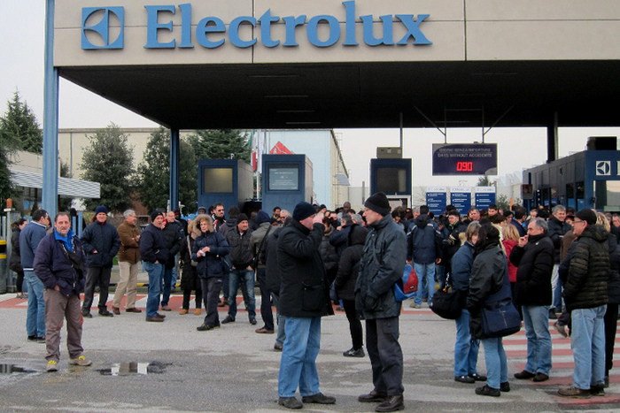 LA PRIVATIZZAZIONE DELLA DISPERAZIONE SOCIALE DA FABBRICA ITALIA A ELECTROLUX