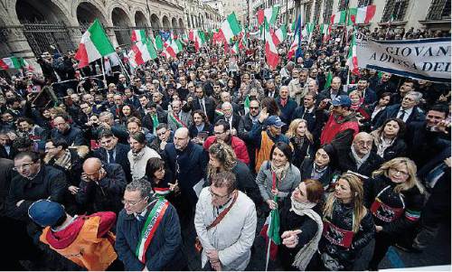 PERCHE' LA GENTE NON SI RIBELLA ?