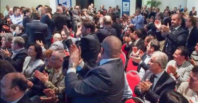 CINQUE MINUTI DI TRIPUDIO PER I POLIZIOTTI RESPONSABILI DELLA MORTE DI FEDERICO ALDOVRANDI