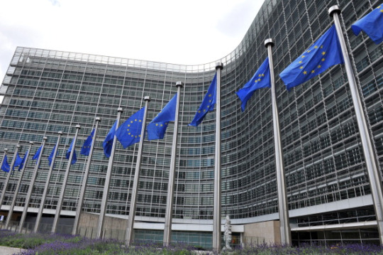 COSI' L'UE CI RUBA LE RICCHEZZE