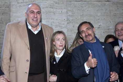 GLI ANTIEURO ITALIANI VANNO IN PARLAMENTO E IL MERCATO FOTTE L’ITALIA. VINCE SEMPRE IL MERCATO