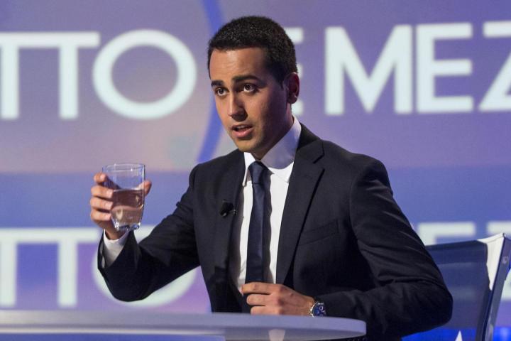 IN OGNI CONTESTO, IN OGNI CONTENITORE (UN CONSIGLIO AI PENTASTELLATI)