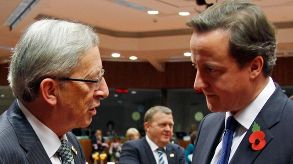 CAMERON SFIDA JUNCKER: L'EUROPA E' FINITA ?