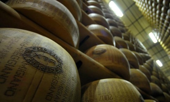 TI CONVENIVA FARE LA ZOCCOLA DELLO ZIO SAM ? ADESSO PAGA IL PREZZO