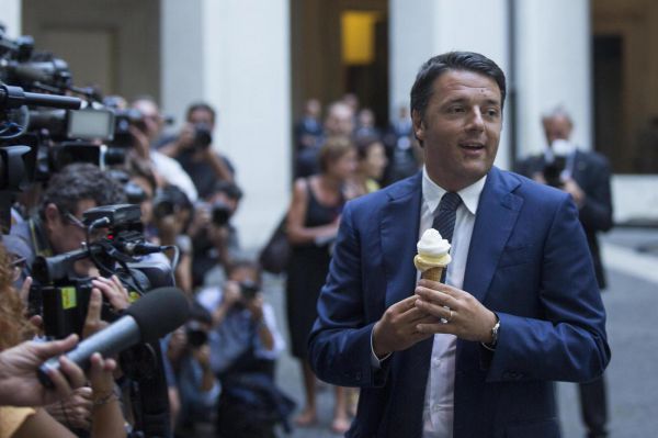 RENZI, TECNICHE DI MANIPOLAZIONE. COSI' SEDUCE E INGANNA GLI ITALIANI