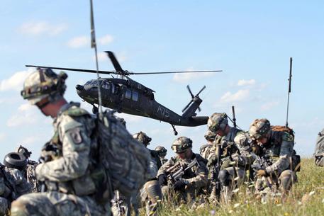 LA NATO ALL'ATTACCO