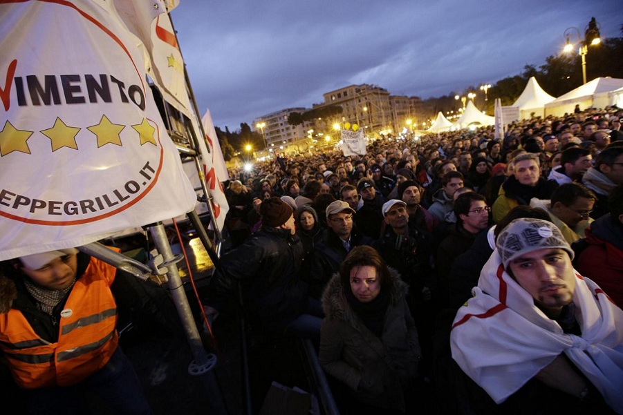 PUO' IL M5S DIVENTARE UN VETTORE RIVOLUZIONARIO ?
