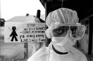 EBOLA, PESTE NERA O DISINFORMAZIONE ?