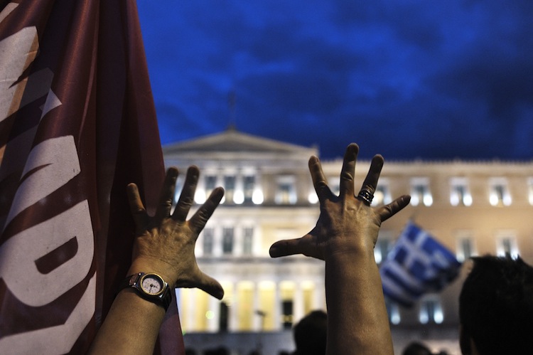 NON VOGLIAMO “NESSUNA UCCISIONE A VISTA” ANCHE SE IN PIAZZA SYNTAGMA MOLTI VORREBBERO VEDERE APPESI I PROPRI AGUZZINI