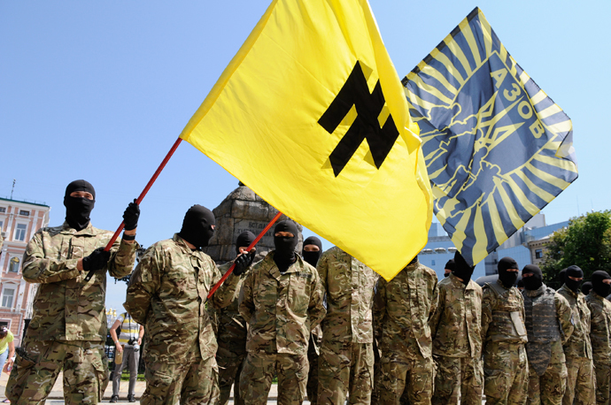 QUELLI CHE NON CONDANNANO IL NAZISMO