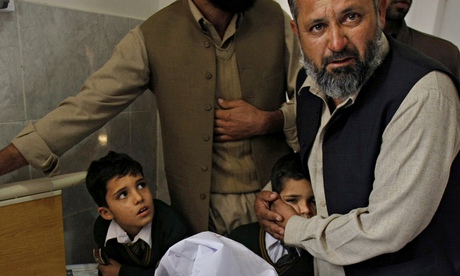 LA STRANA STORIA DEI 100 BAMBINI PAKISTANI UCCISI DAI TALEBANI