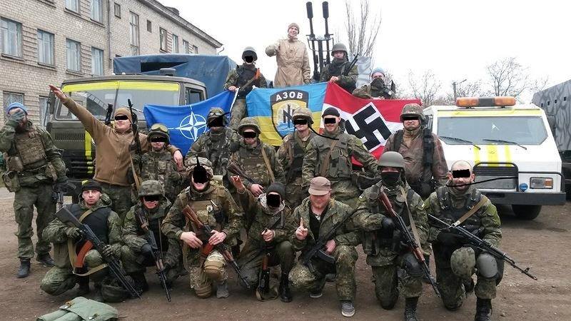 C'E' UN BEL MUCCHIETTO DI LUCCICANTI NAZISTI UCRAINI PER TE !!