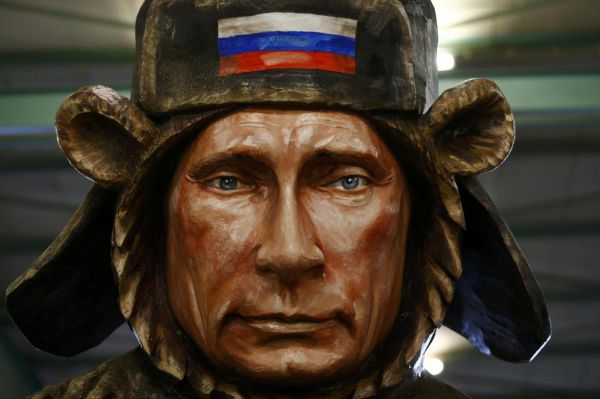 DEMOCRATURA: OLIGARCHIA E POPULISMO, LA TERZA VIA DI PUTIN