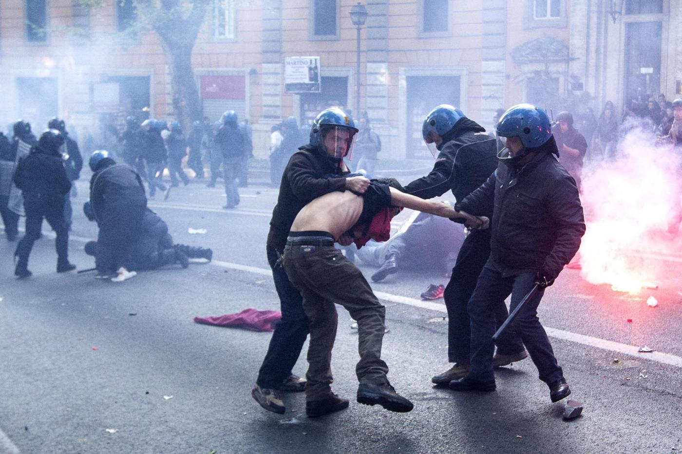 IMPARIAMO AD INFORMARCI IN TEMPI MODERNI
